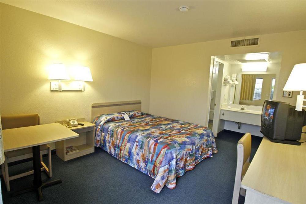 Motel 6-Coalinga, Ca - East Room photo